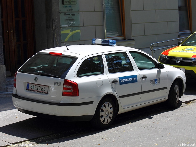 Skoda Octavia II, fotó: HNorbert
Keywords: osztrák Ausztria mentő mentőautó G523HS