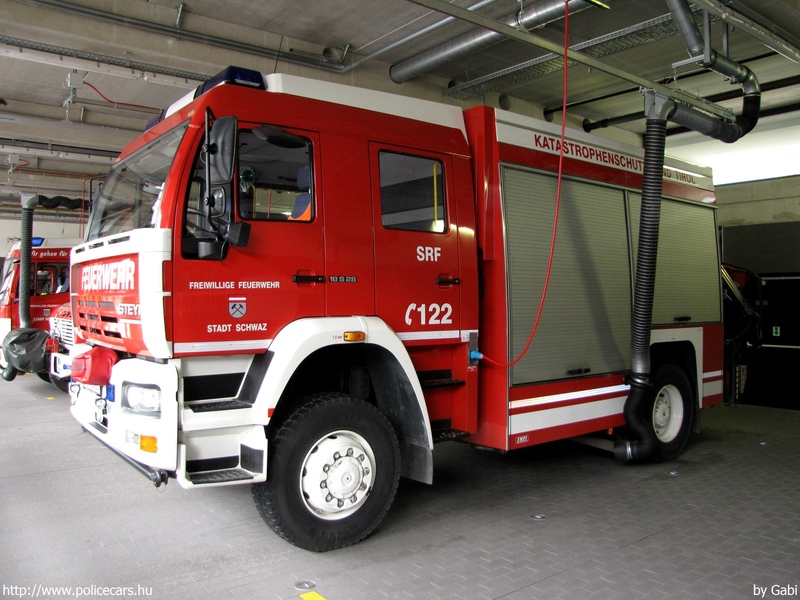 Steyr 18S28, fotó: Gabi
Keywords: osztrák Ausztria tûzoltó tûzoltóautó tûzoltóság