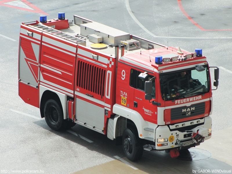 MAN TGA 18.480 4x4 BB TLF-A 5000/500, Vienna International Airport, fotó: GABOR-WINDvisual
Keywords: osztrák Ausztria tûzoltó tûzoltóautó tûzoltóság