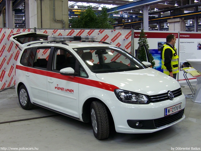 Volkswagen Touran, Wiener Linien, fotó: Döbrentei Balázs
Keywords: osztrák Ausztria