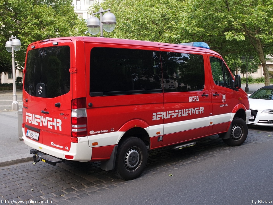 Mercedes-Benz Sprinter II, fotó: Bbazsa
Keywords: Ausztria osztrák tûzoltó tûzoltóautó tûzoltóság fire firetruck austrian Austria