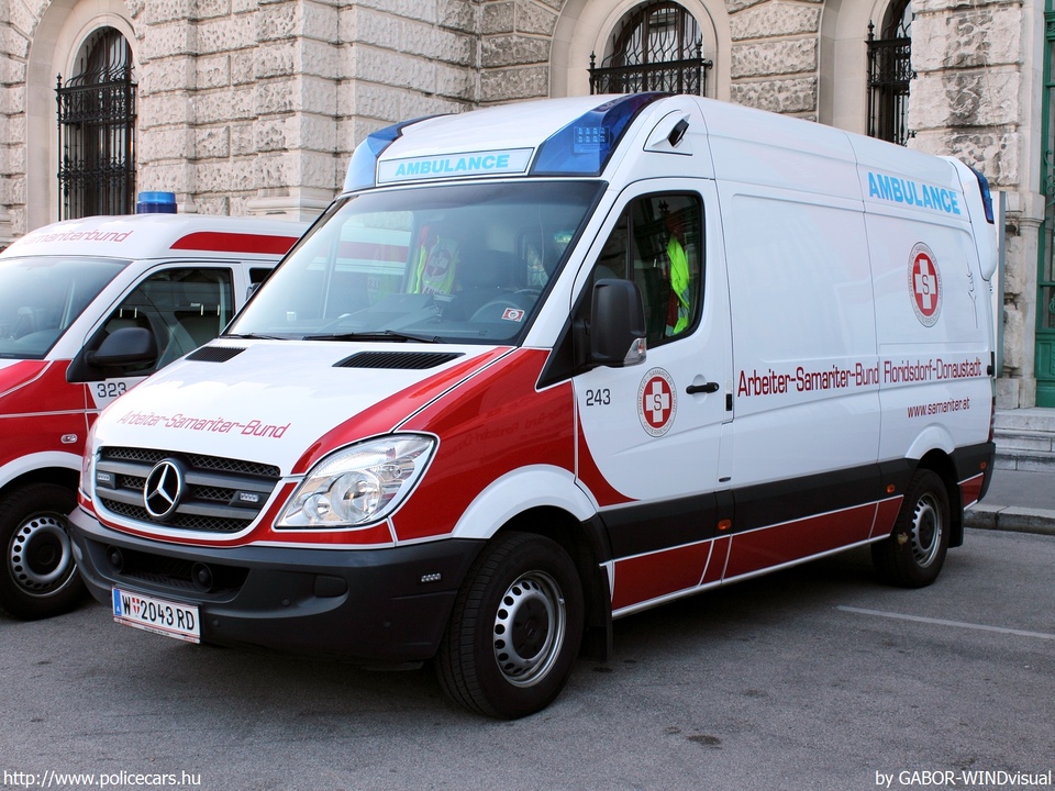 Mercedes Sprinter II, fotó: GABOR-WINDvisual
Keywords: osztrák Ausztria mentő mentőautó ambulance austrian Austria