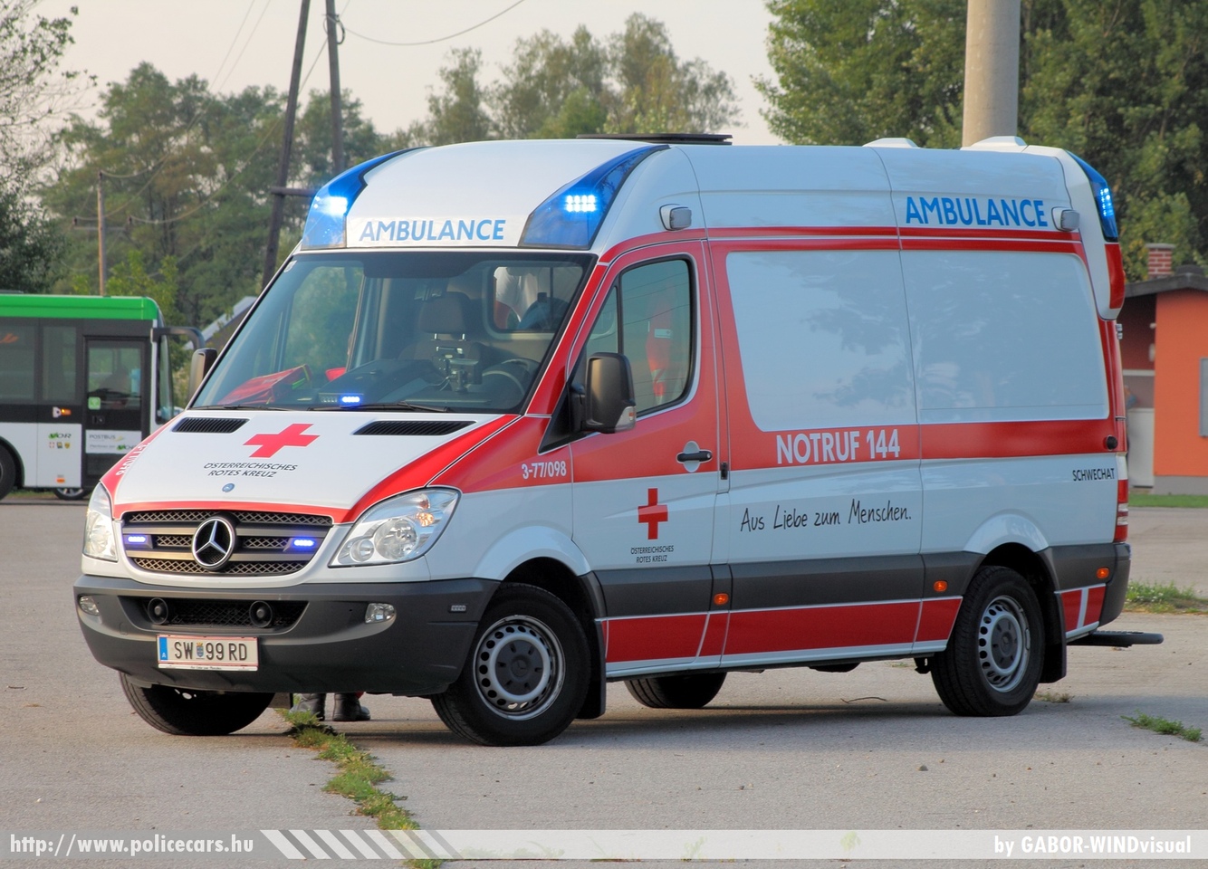 Mercedes Sprinter II, fotó: GABOR-WINDvisual
Keywords: osztrák Ausztria mentő mentőautó ambulance Austria austrian 
