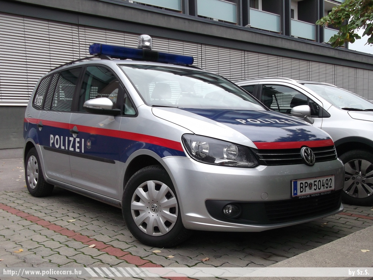Volkswagen Touran, fotó: Sz.S.
Keywords: osztrák Ausztria rendőr rendőrautó rendőrség police policecar Austria austrian