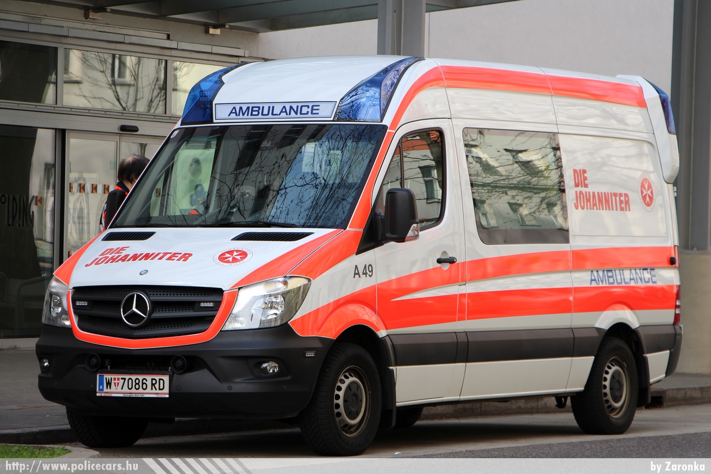 Mercedes Sprinter, Die Johanniter, fotó: Zaronka
Keywords: osztrák Ausztria mentő mentőautó ambulance Austria austrian