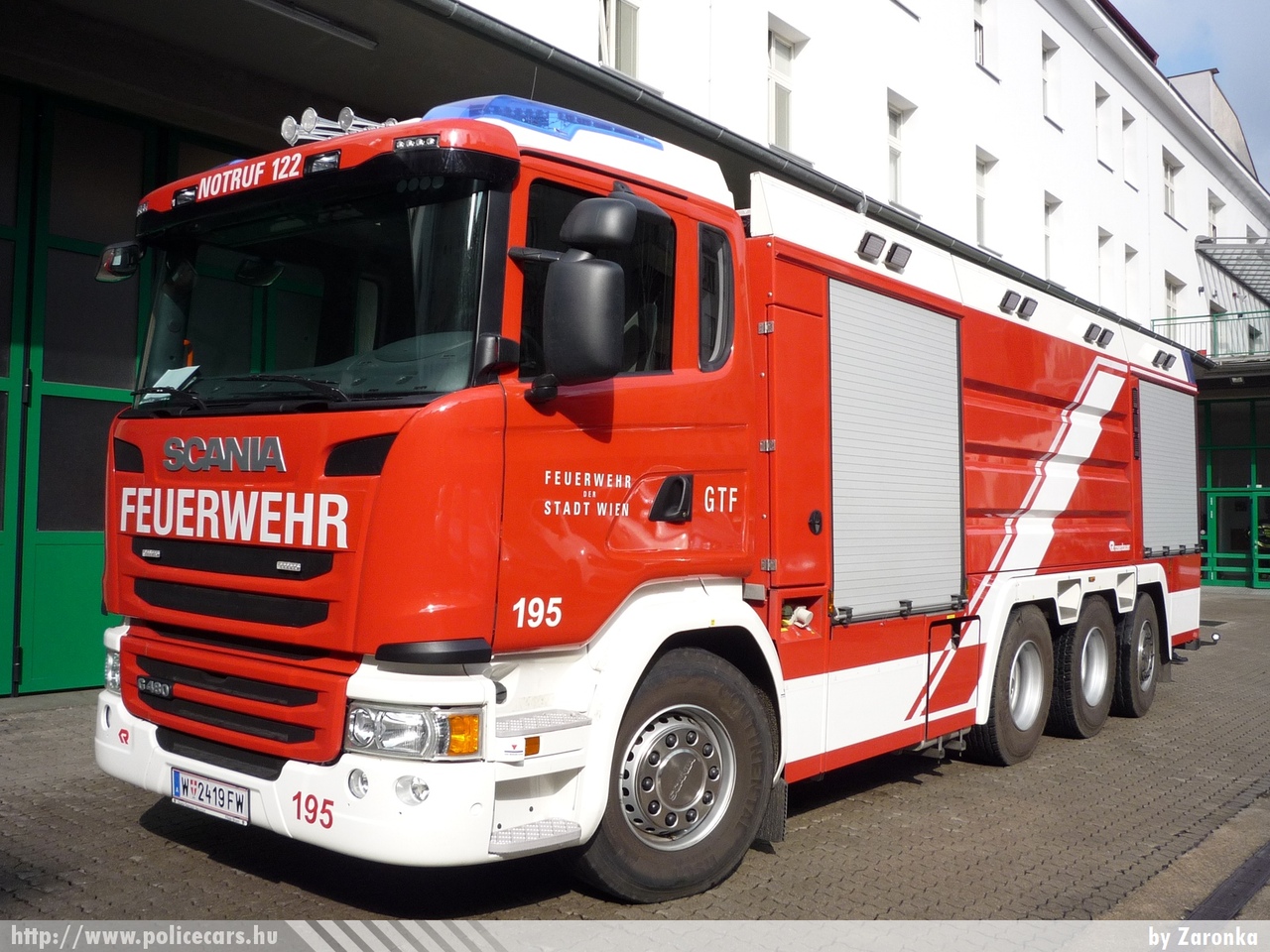 Scania G480 Rosenbauer GTF, Bécs, fotó: Zaronka
Keywords: osztrák Ausztria tûzoltó tûzoltóautó tûzoltóság Austria austrian fire firetruck W-2419FW