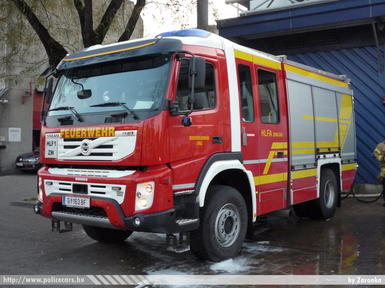 Volvo FMX Magirus HLFA 3000-300, Graz, fotó: Zaronka
Keywords: osztrák Ausztria tûzoltó tûzoltóautó tûzoltóság Austria austrian fire firetruck G-163BF