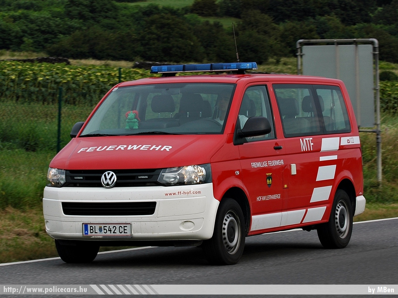 Volkswagen Transporter T5, Hof Am Leithaberge, fotó: MBen
Keywords: reptér Ausztria osztrák tûzoltó tûzoltóautó tûzoltóság fire firetruck austrian Austria