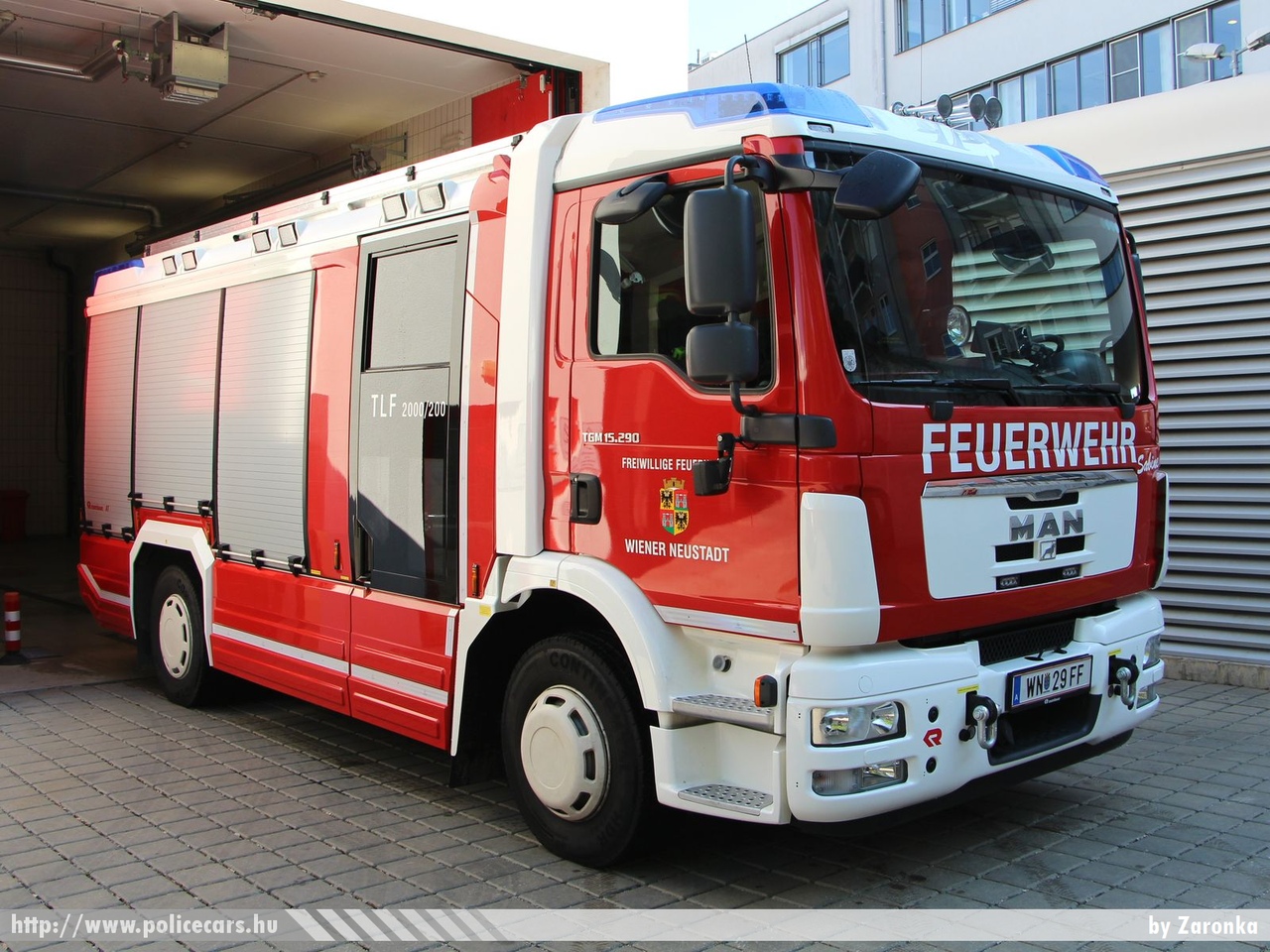 MAN TGM 15.290 Rosenbauer AT3, Wiener Neustadt, fotó: Zaronka 
Keywords: Ausztria osztrák tûzoltó tûzoltóautó tûzoltóság 