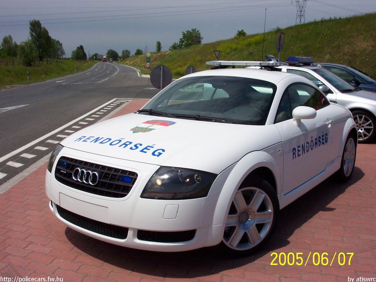 Audi TT, fotó: atiswrc
Keywords: rendőrautó rendőrség rendőr magyar Magyarország RB40-46 police policecar Hungary hungarian