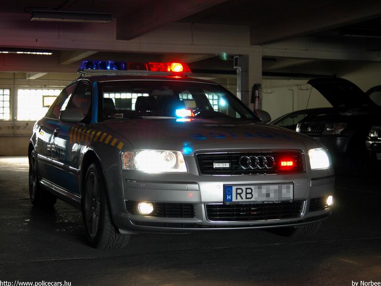 Audi A8, fotó: Norbee
Keywords: rendőrautó rendőrség rendőr magyar Magyarország police policecar Hungary hungarian