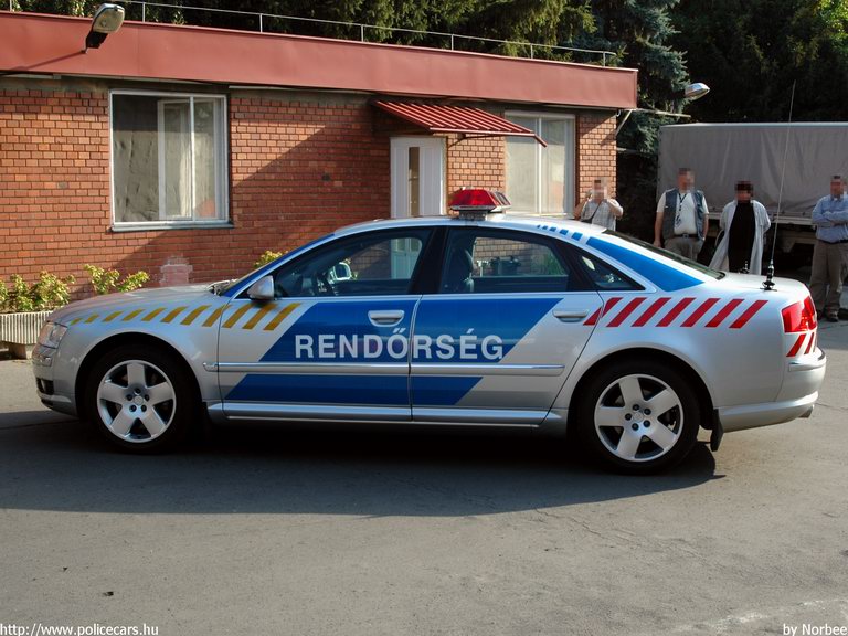 Audi A8, fotó: Norbee
Keywords: rendőrautó rendőrség rendőr magyar Magyarország police policecar Hungary hungarian