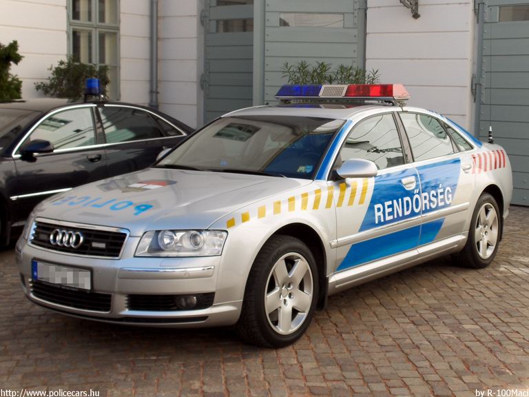 Audi A8, fotó: R-100 Maci
Keywords: rendőrautó rendőrség rendőr magyar Magyarország police policecar Hungary hungarian