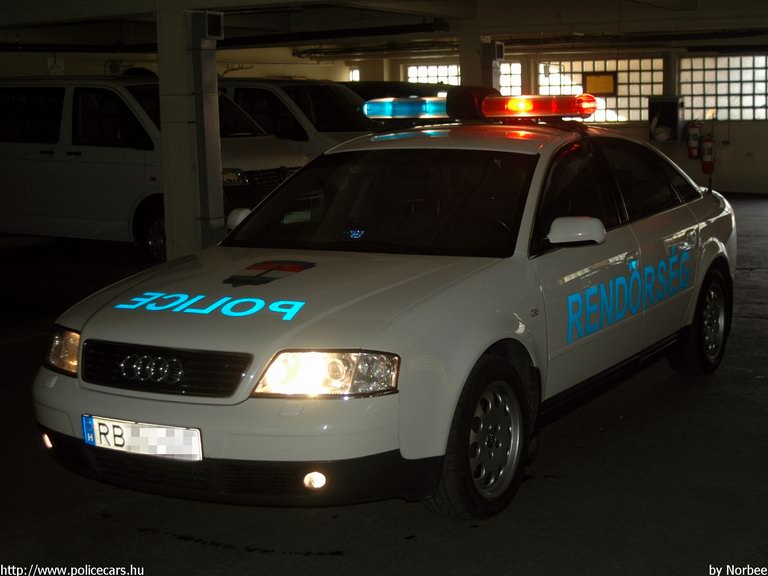 Audi A6, fotó: Norbee
Keywords: rendőrautó rendőrség rendőr magyar Magyarország police policecar Hungary hungarian