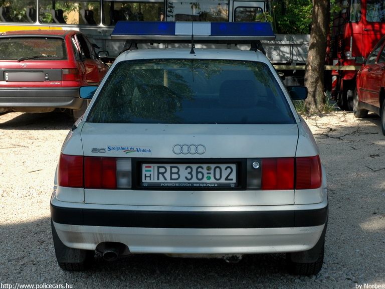 Audi 80, fotó: Norbee
Keywords: rendőrautó rendőrség rendőr magyar Magyarország RB36-02 police policecar Hungary hungarian