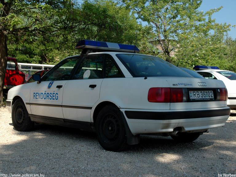 Audi 80, fotó: Norbee
Keywords: rendőrautó rendőrség rendőr magyar Magyarország RB36-02 police policecar Hungary hungarian