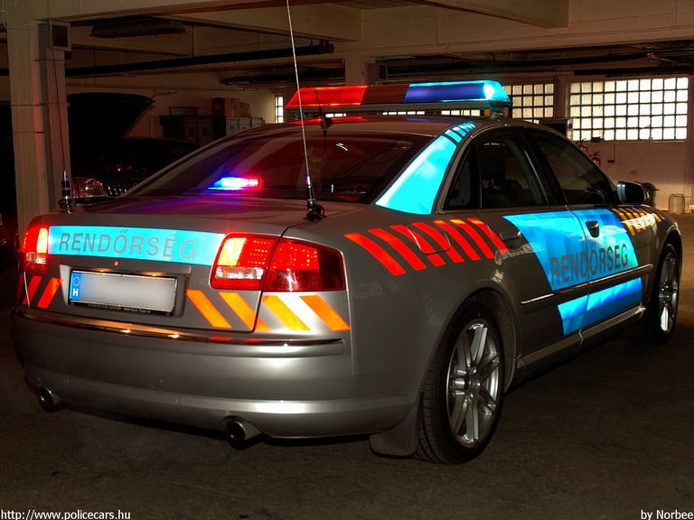 Audi A8, fotó: Norbee
Keywords: rendőrautó rendőrség rendőr magyar Magyarország police policecar Hungary hungarian