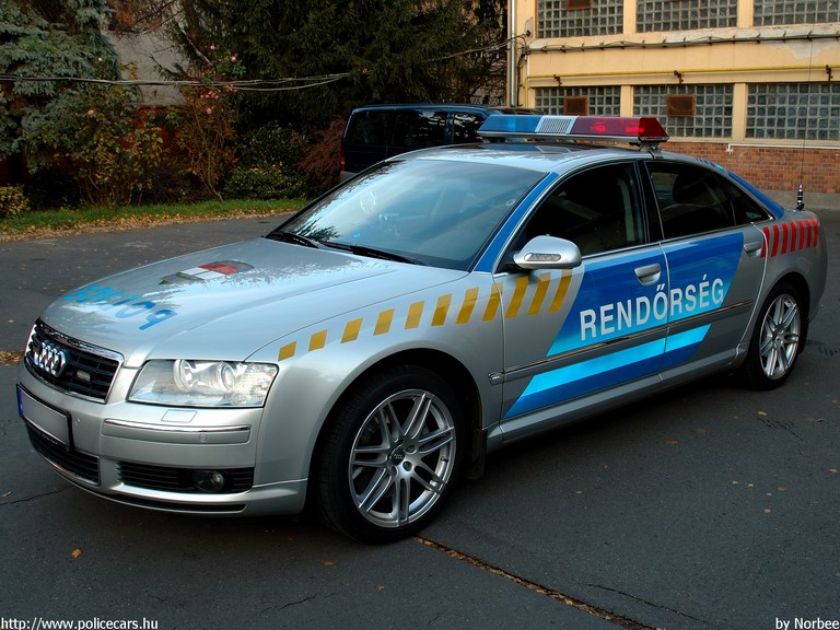 Audi A8, fotó: Norbee
Keywords: rendőrautó rendőrség rendőr magyar Magyarország police policecar Hungary hungarian