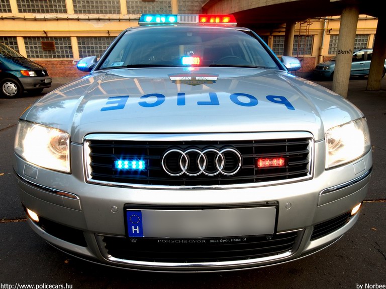 Audi A8, fotó: Norbee
Keywords: rendőrautó rendőrség rendőr magyar Magyarország police policecar Hungary hungarian