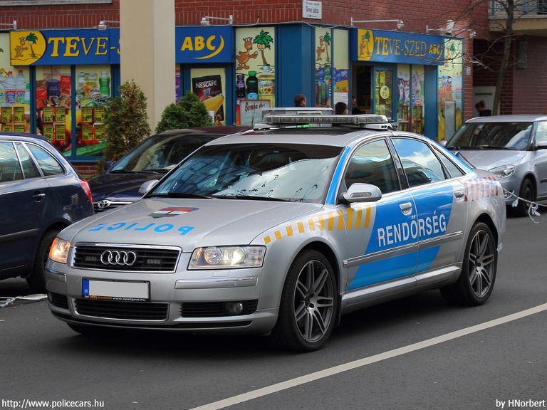 Audi A8, fotó: HNorbert
Keywords: rendőr rendőrautó rendőrség magyar Magyarország police policecar Hungary hungarian