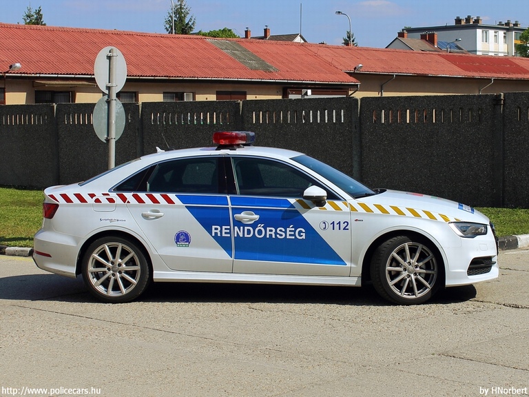 Audi A3 Limousine, fotó: HNorbert
Keywords: rendőrautó rendőrség rendőr magyar Magyarország MOY-256 police policecar Hungary hungarian
