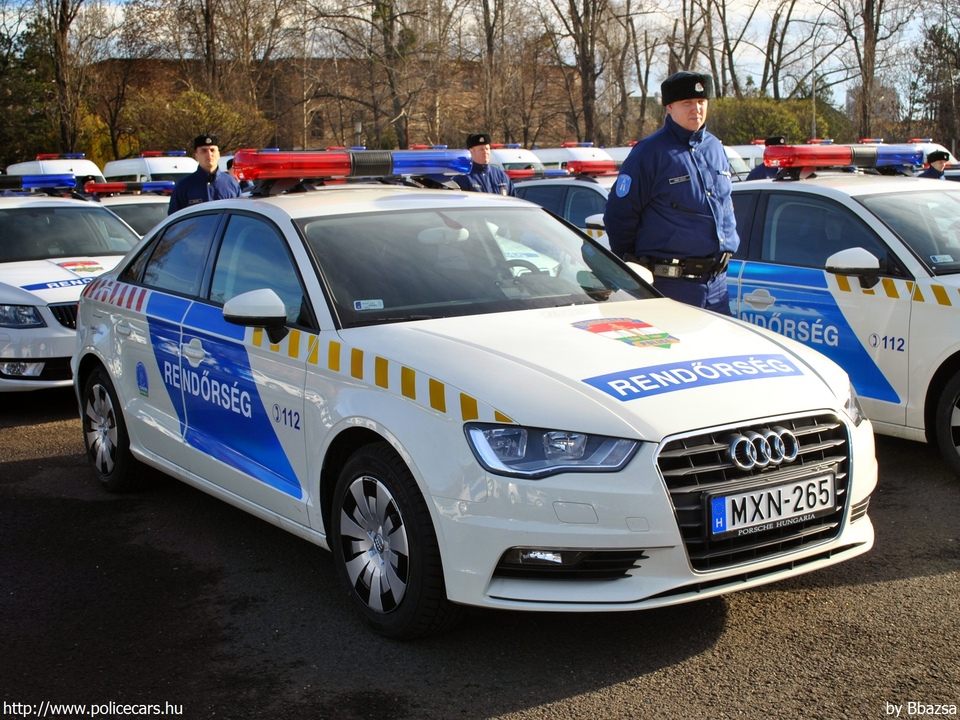 Audi A3 Limousine 1.4 TFSI, fotó: Bbazsa
Keywords: rendőr rendőrautó rendőrség magyar Magyarország MXN-265 police policecar Hungary hungarian