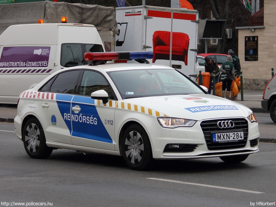 Audi A3 Limousine 1.4 TFSI, fotó: HNorbert
Keywords: rendőr rendőrautó rendőrség magyar Magyarország MXN-284 police policecar Hungary hungarian