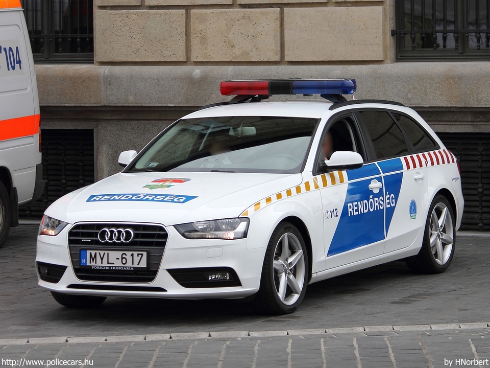Audi A4 Avant 3.0 TFSI quattro, fotó: HNorbert
Keywords: rendőr rendőrautó rendőrség magyar Magyarország MYL-617 police policecar Hungary hungarian