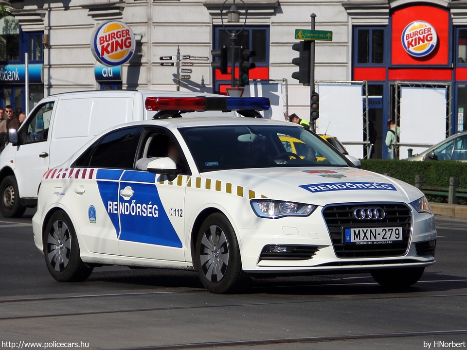 Audi A3 Limousine 1.4 TFSI, fotó: HNorbert
Keywords: rendőr rendőrautó rendőrség magyar Magyarország MXN-279 police policecar Hungary hungarian