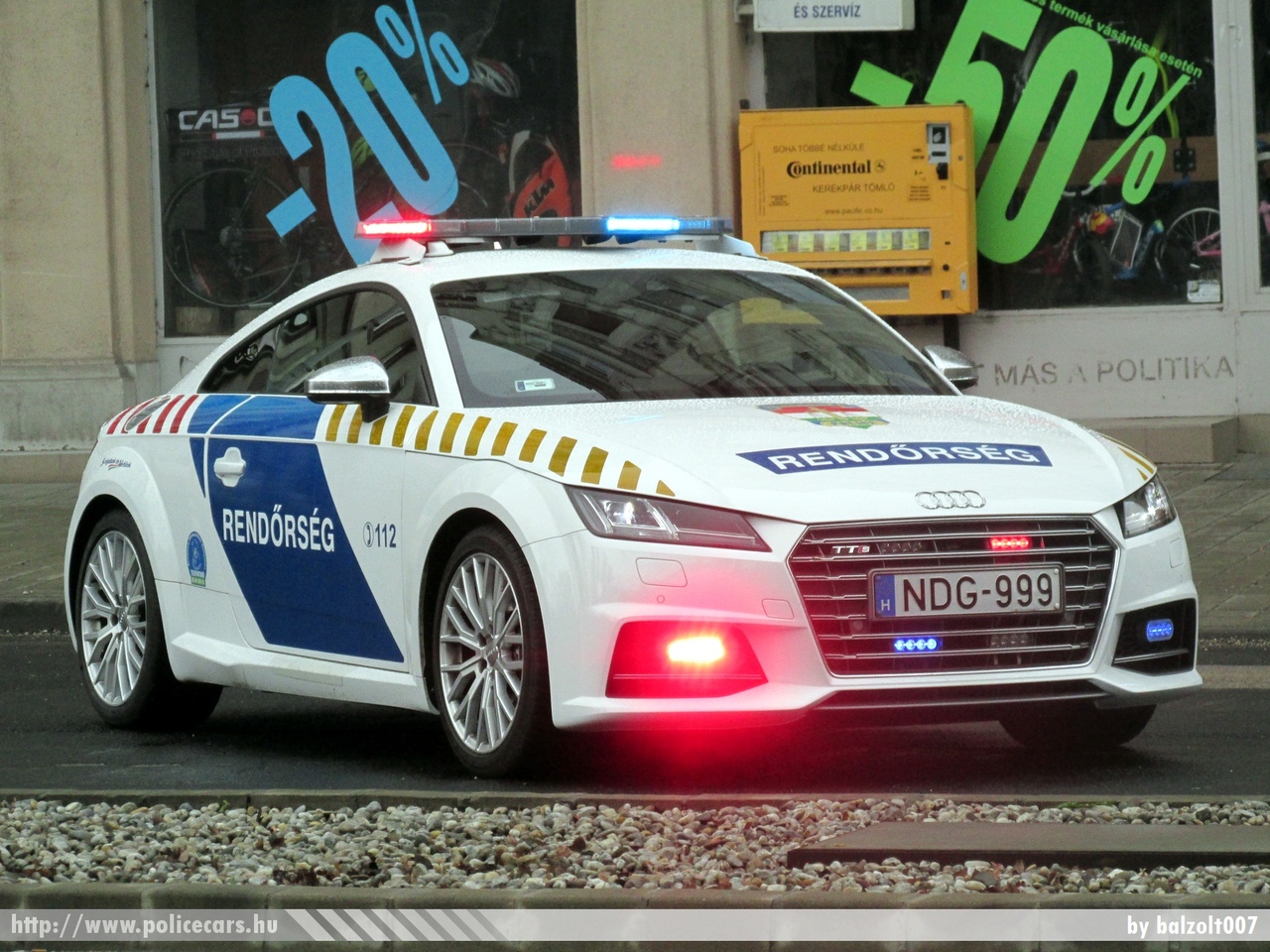 Audi TTs Coupe, fotó: balzolt007
Keywords: rendőr rendőrautó rendőrség magyar Magyarország NDG-999 police policecar Hungary hungarian