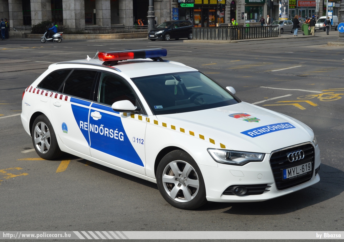 Audi A6 Avant V6 3.0 TDI quattro, fotó: Bbazsa
Keywords: rendőr rendőrautó rendőrség magyar Magyarország MYL-619 police policecar Hungary hungarian