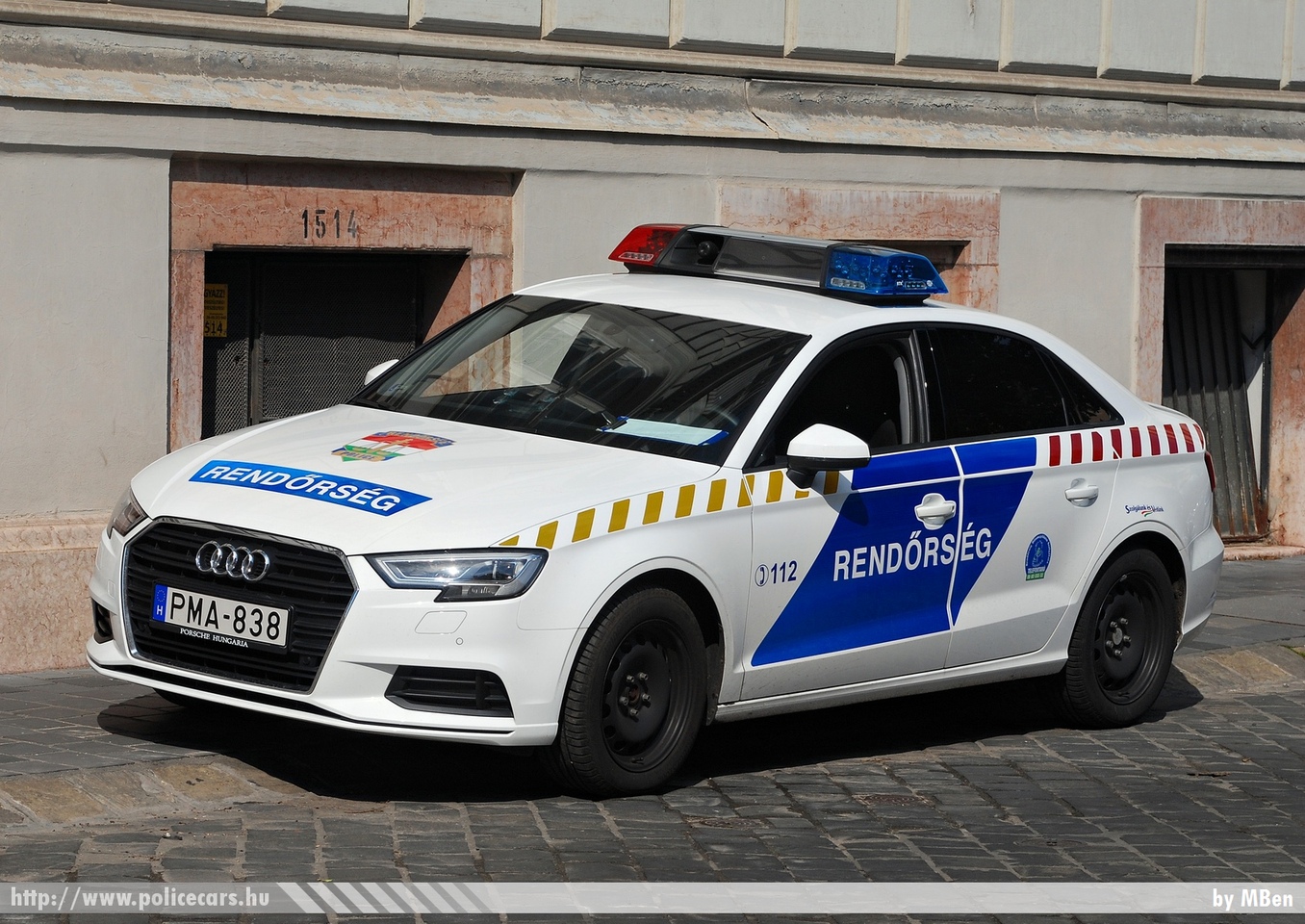 Audi A3 Limousine TFSI, fotó: MBen
Keywords: rendőr rendőrautó rendőrség magyar Magyarország police policecar Hungary hungarian PMA-838