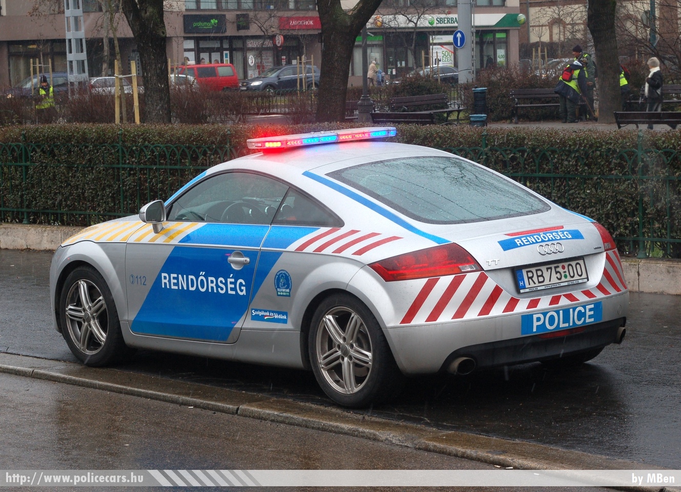 Audi TT, fotó: MBen
Keywords: rendőr rendőrautó rendőrség magyar Magyarország police policecar Hungary hungarian RB75-00