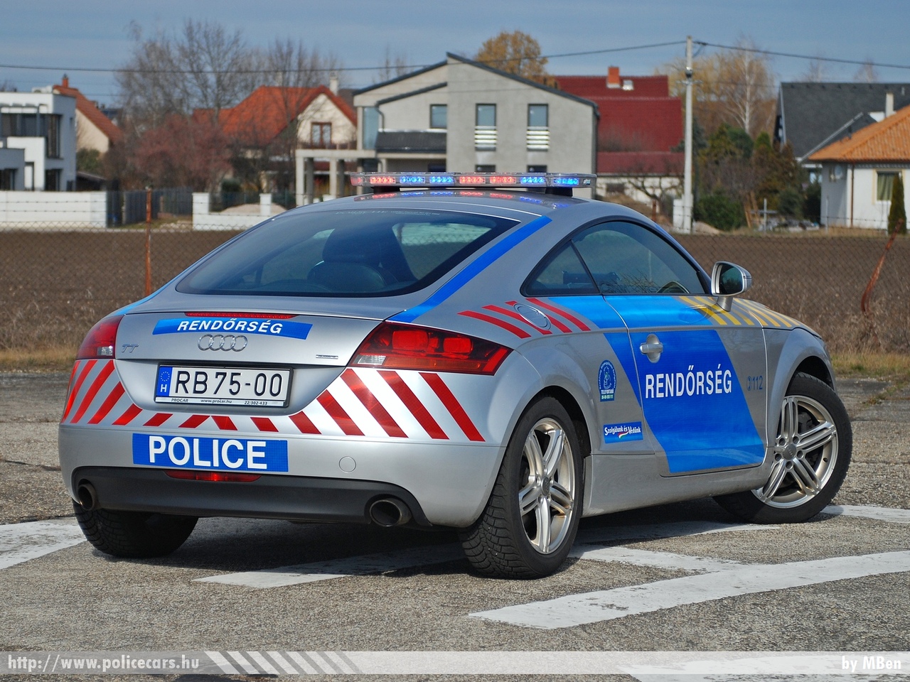 Audi TT, fotó: MBen
Keywords: rendőr rendőrautó rendőrség magyar Magyarország police policecar Hungary hungarian RB75-00