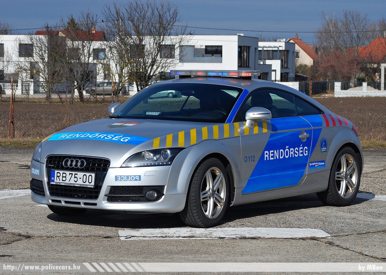 Audi TT, fotó: MBen
Keywords: rendőr rendőrautó rendőrség magyar Magyarország police policecar Hungary hungarian RB75-00