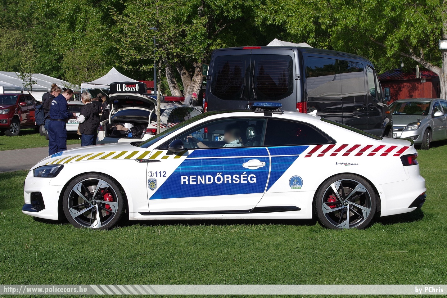 Audi RS5, fotó: PChris
Keywords: rendőr rendőrautó rendőrség magyar Magyarország police policecar Hungary hungarian AIMO-101