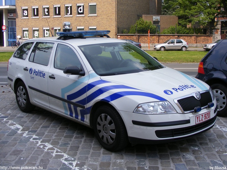 Skoda Octavia II, fotó: Bbazsa
Keywords: rendőrautó rendőrség rendőr belga Belgium