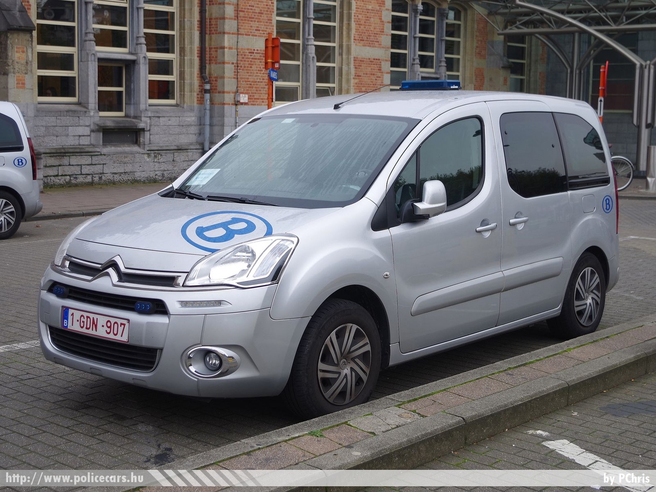 Citroen Berlingo, SNCB, fotó: PChris
Keywords: belga Belgium vasút belgian railway