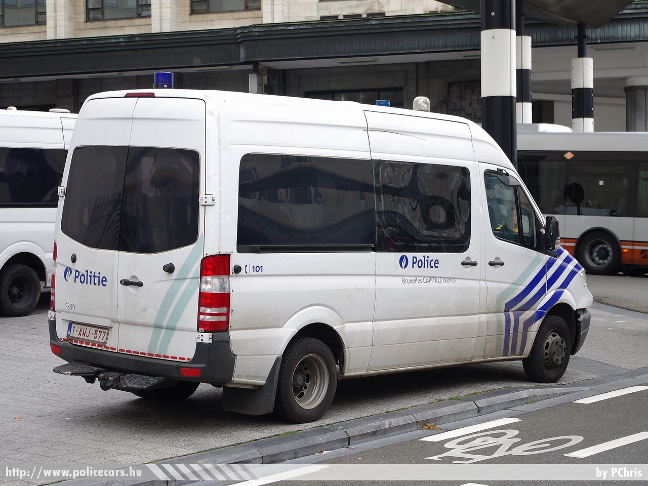 Mercedes-Benz Sprinter II, Brüsszel, fotó: PChris
Keywords: belga Belgium rendőr rendőrautó rendőrség belgian police policecar