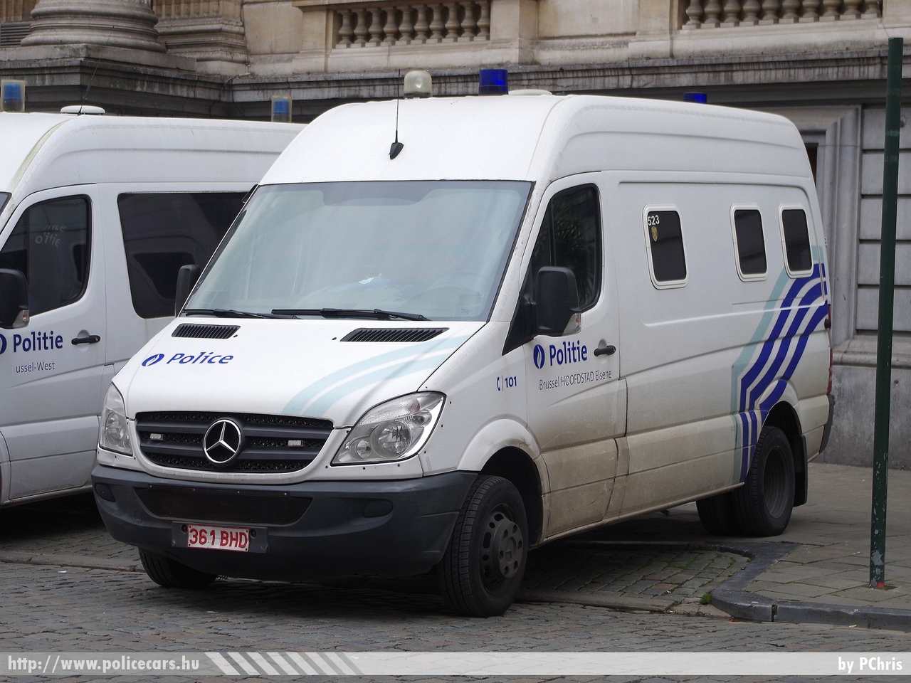 Mercedes-Benz Sprinter II, Brüsszel, fotó: PChris
Keywords: belga Belgium rendőr rendőrautó rendőrség belgian police policecar