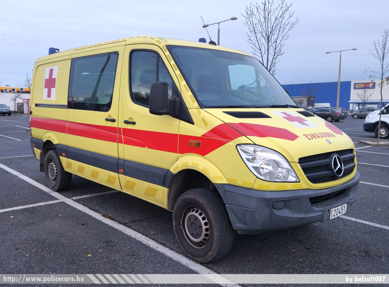 Mercedes Sprinter II, fotó: balzolt007
Keywords: belga Belgium mentő mentőautó belgian ambulance military katonai