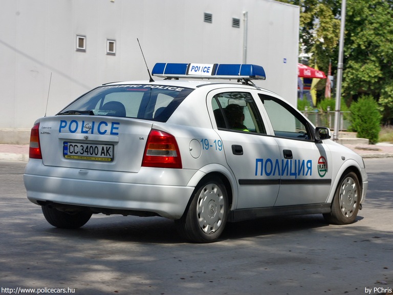 Opel Astra G, fotó: PChris
Keywords: rendőr rendőrautó rendőrség Bulgária bolgár