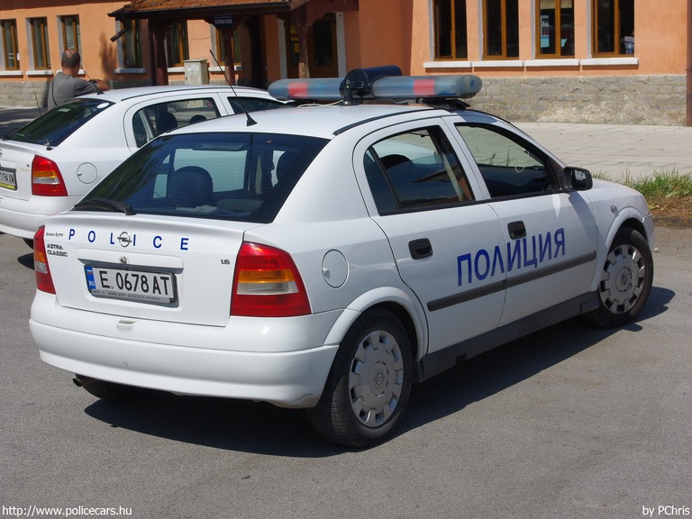 Opel Astra G, fotó: PChris
Keywords: rendőr rendőrautó rendőrség Bulgária bolgár