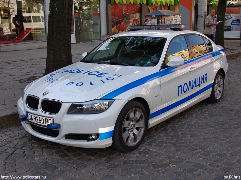 BMW 3, fotó: PChris
Keywords: rendőr rendőrautó rendőrség Bulgária bolgár