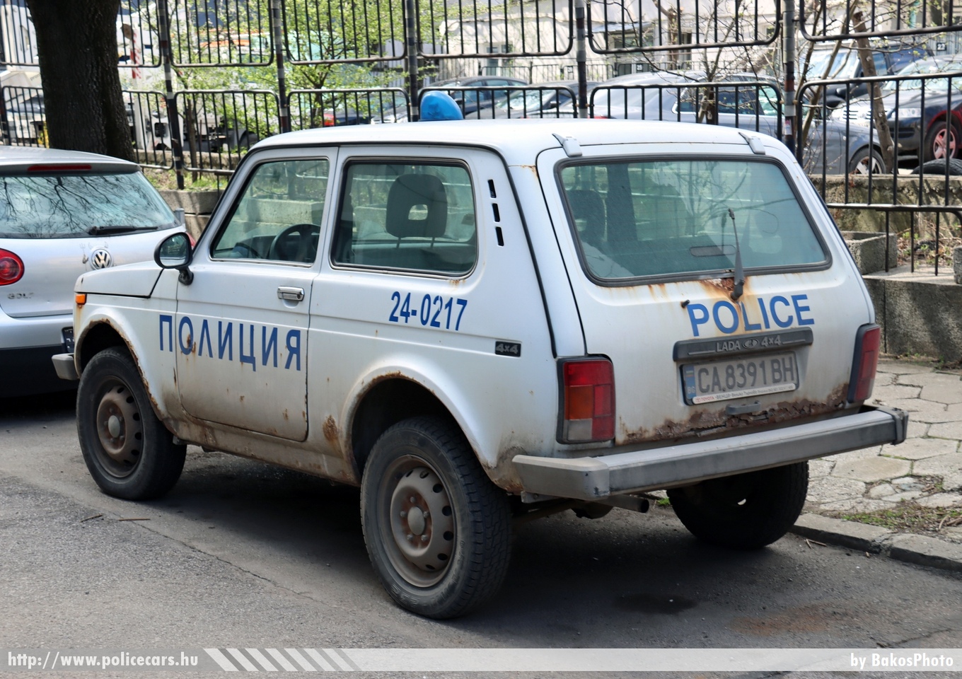 Lada NIVA VAZ 2121, fotó: BakosPhoto
Keywords: bolgár Bulgária police policecar rendőrautó bulgarian
