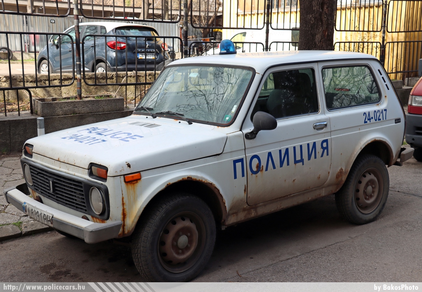 Lada NIVA VAZ 2121, fotó: BakosPhoto
Keywords: bolgár Bulgária police policecar rendőrautó bulgarian