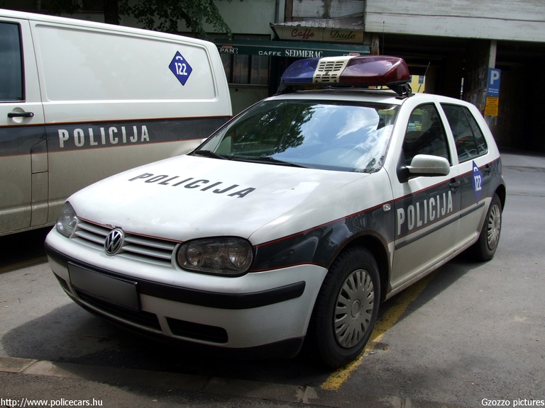 Volkswagen Golf IV, fotó: Gzozzo pictures
Keywords: Bosznia-Hercegovina bosnyák rendőr boszniai rendőrautó rendőrség