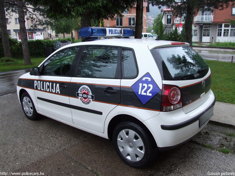 Volkswagen Polo, fotó: Gzozzo pictures
Keywords: Bosznia-Hercegovina bosnyák rendőr boszniai rendőrautó rendőrség