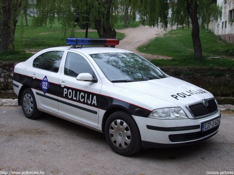 Skoda Octavia II, fotó: Gzozzo pictures
Keywords: Bosznia-Hercegovina bosnyák rendőr boszniai rendőrautó rendőrség