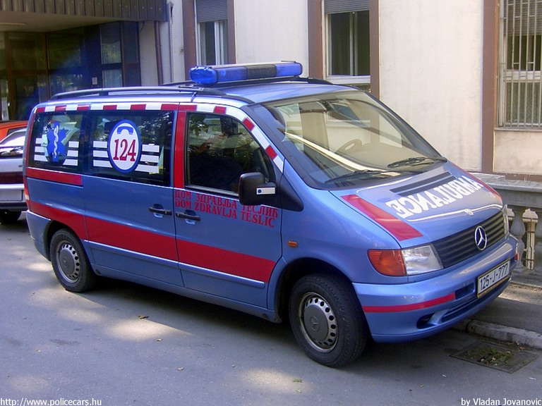 Mercedes-Benz Vito, fotó: Vladan Jovanovic
Keywords: Bosznia-Hercegovina bosnyák boszniai mentő mentőautó